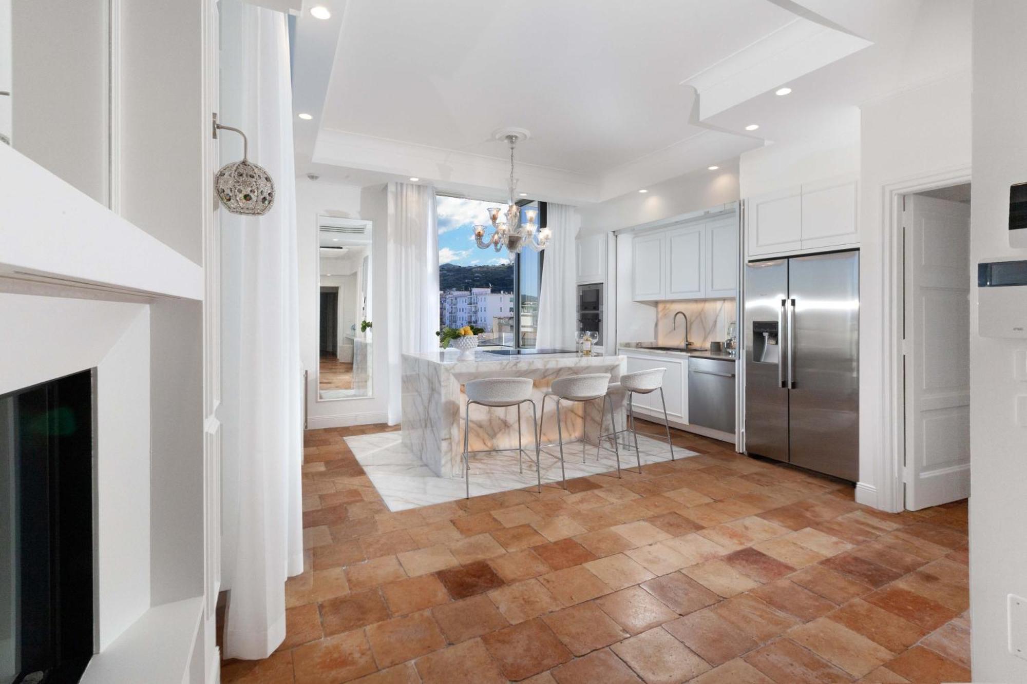 - The Square Penthouse Sorrento