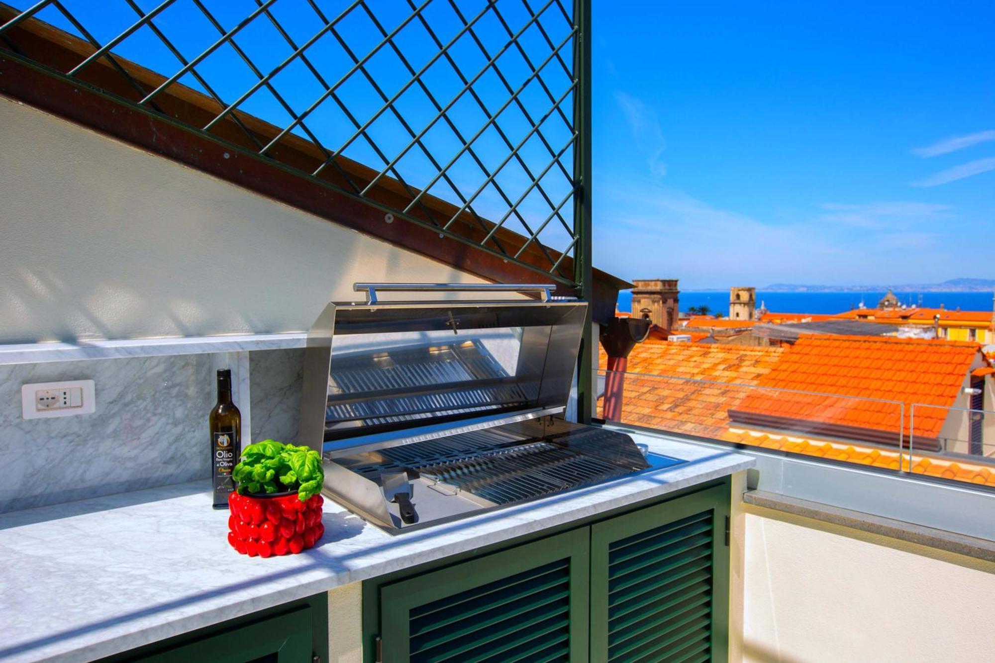 Holiday home - The Square Penthouse *