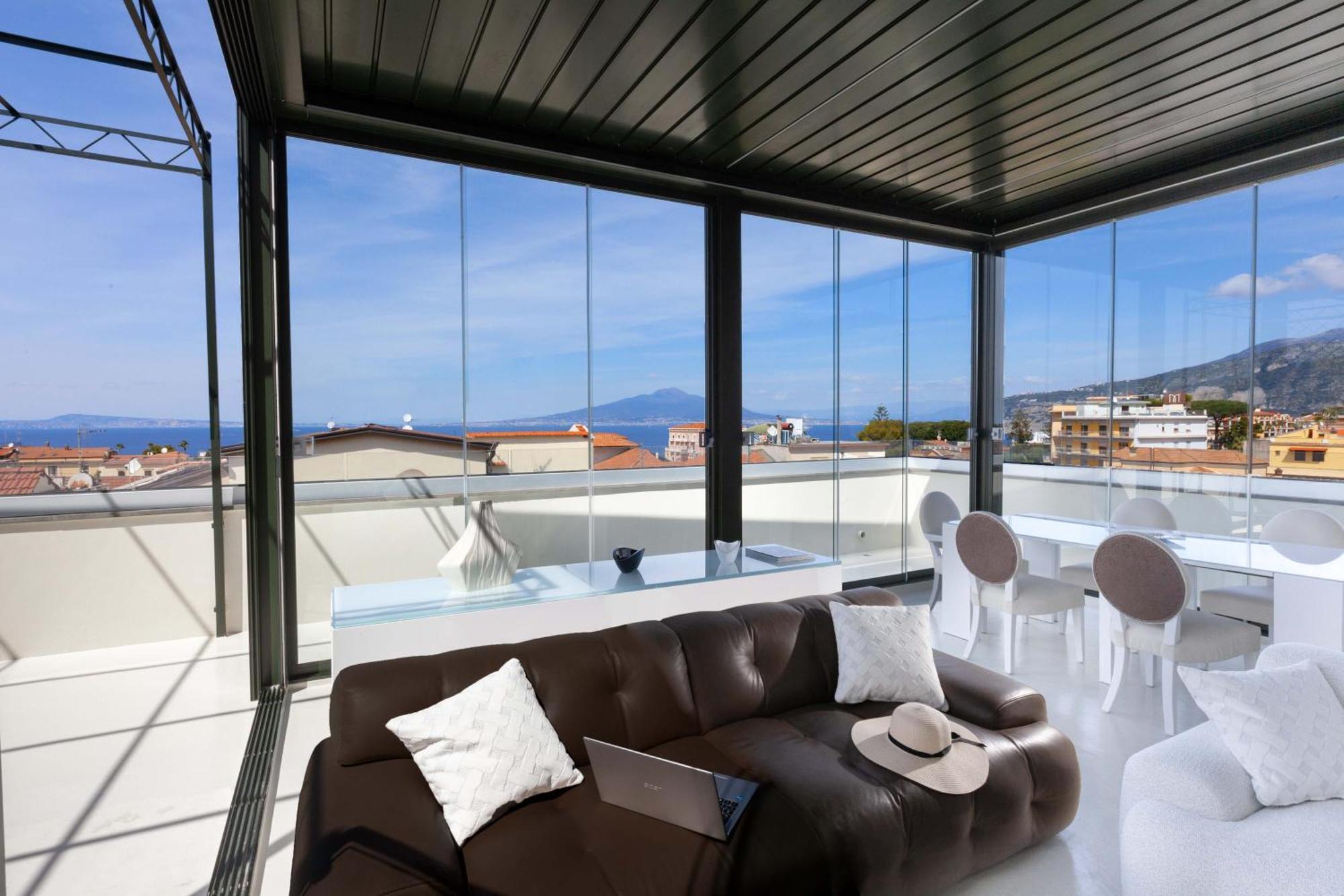Holiday home - The Square Penthouse