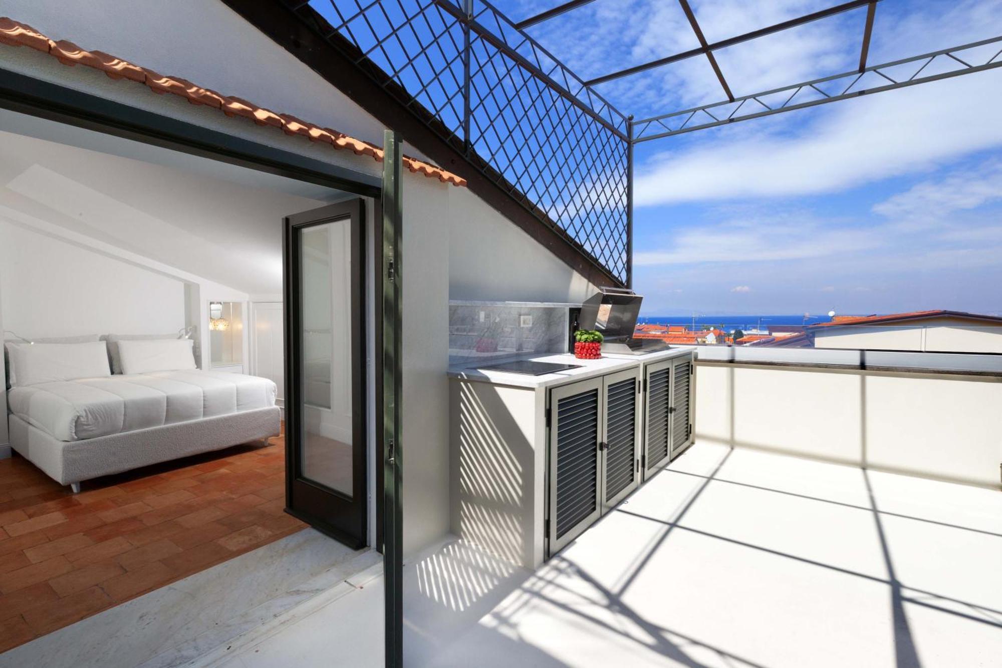 - The Square Penthouse Holiday home Sorrento
