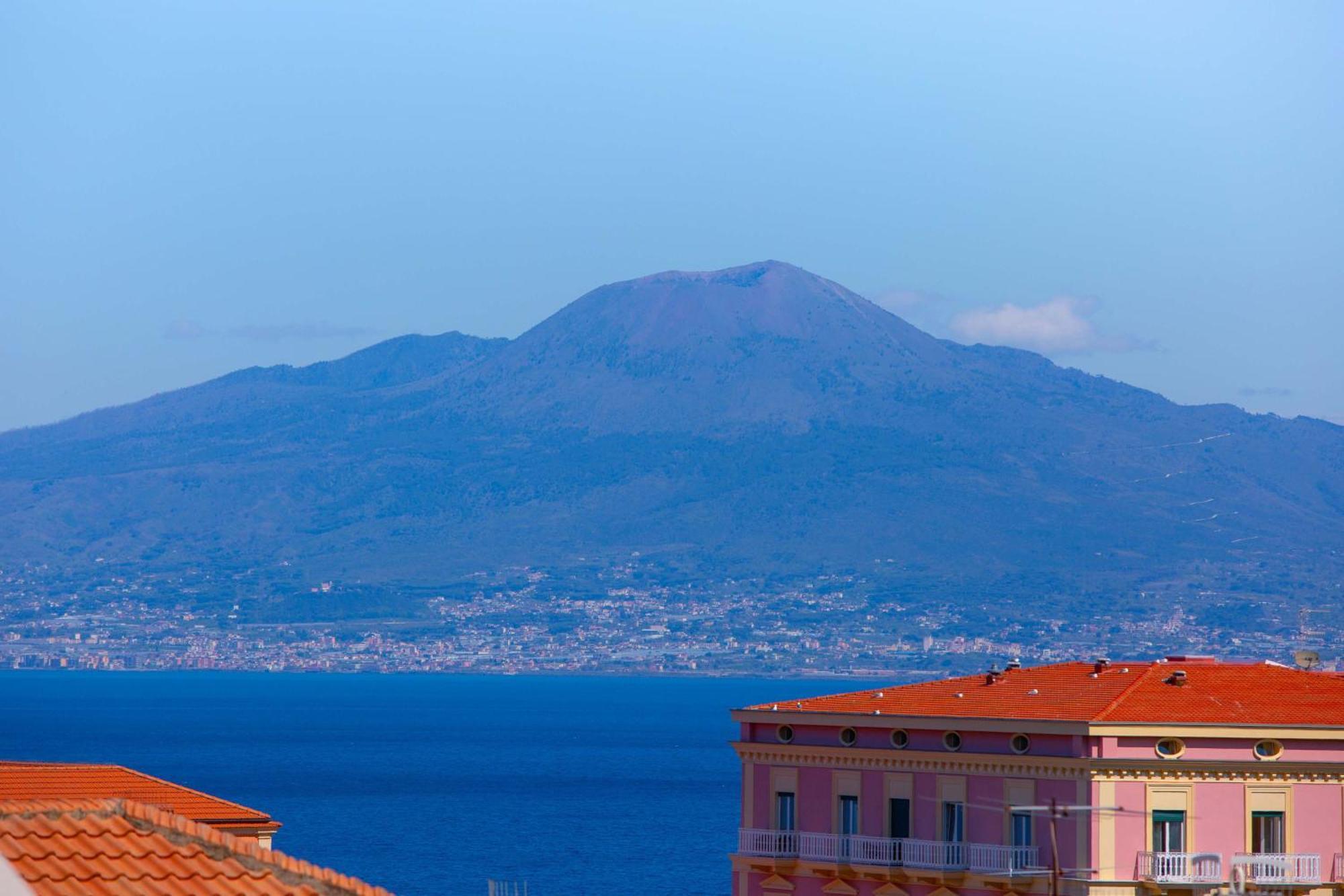 - The Square Penthouse Sorrento