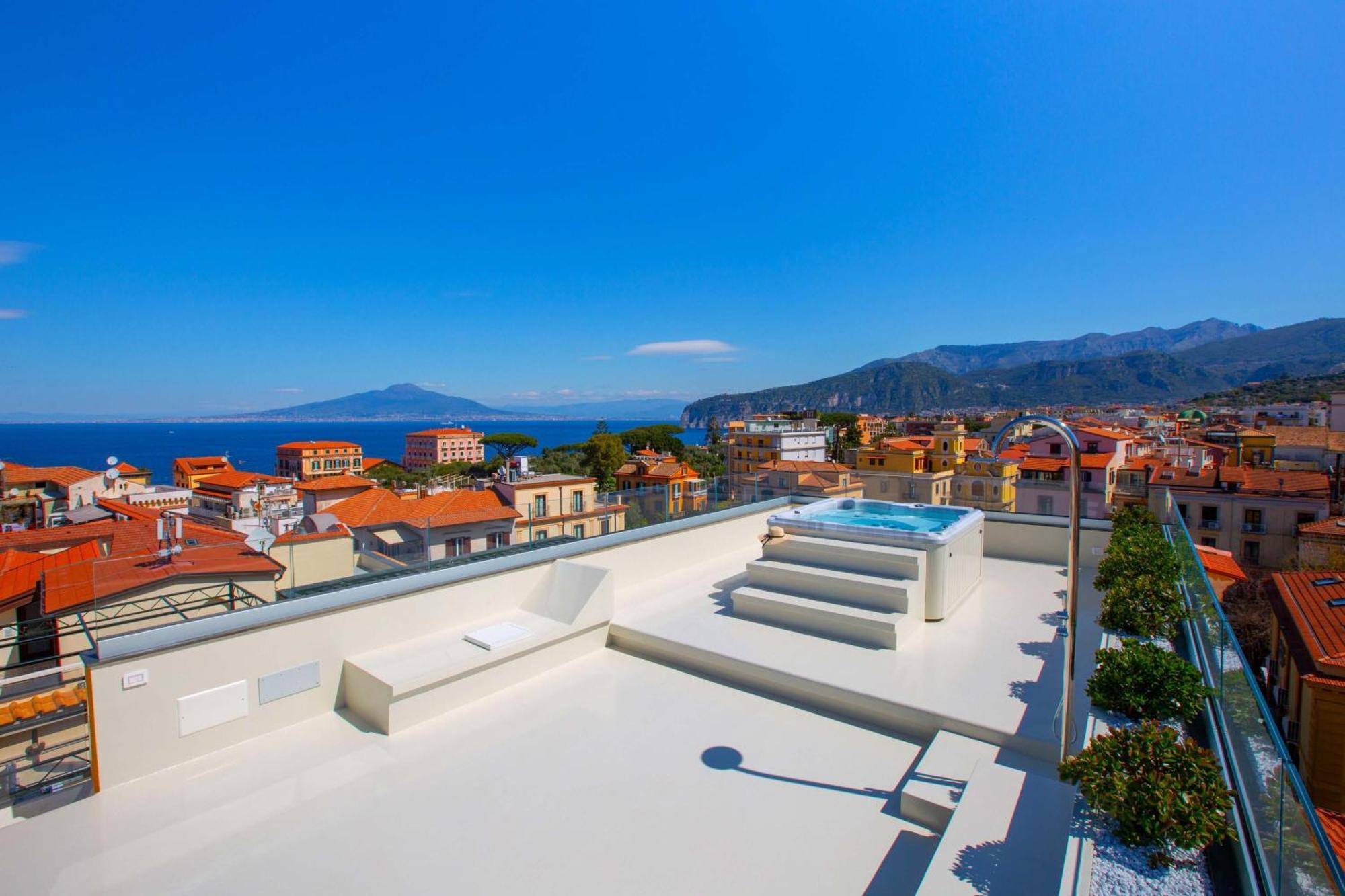Holiday home - The Square Penthouse